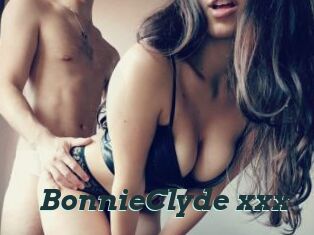 BonnieClyde_xxx Beurette infidele