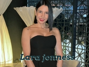 Lara_jonness
